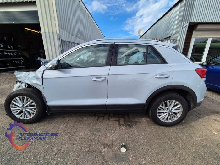 Volkswagen T-Roc 1.0 TSI 12V BlueMotion Vehículo de desguace (2018, Blanco)