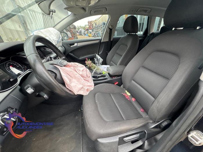 Audi A4 Avant 1.8 TFSI 16V Schrottauto (2012, Blau)