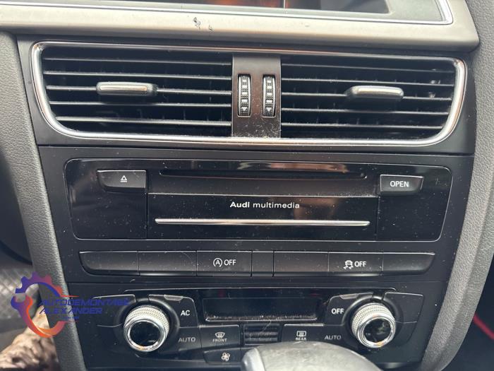 Audi A4 Avant 1.8 TFSI 16V Schrottauto (2012, Blau)