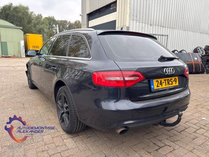 Audi A4 Avant 1.8 TFSI 16V Schrottauto (2012, Blau)