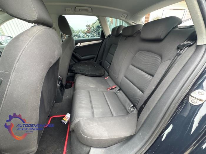 Audi A4 Avant 1.8 TFSI 16V Schrottauto (2012, Blau)