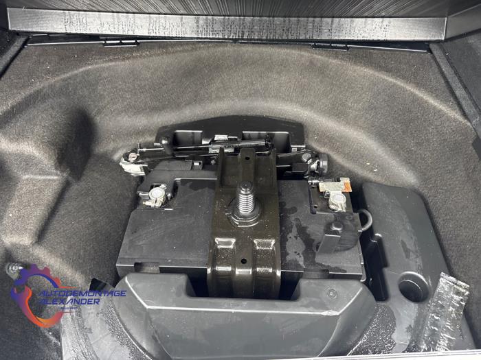 Audi A4 Avant 1.8 TFSI 16V Schrottauto (2012, Blau)