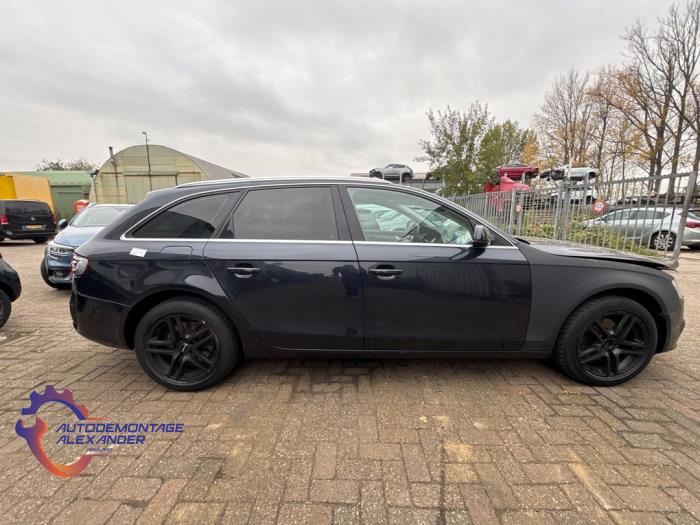 Audi A4 Avant 1.8 TFSI 16V Schrottauto (2012, Blau)