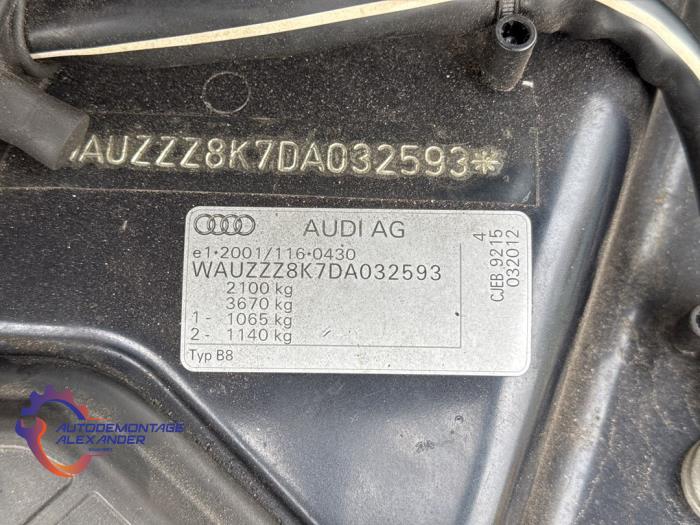 Audi A4 Avant 1.8 TFSI 16V Schrottauto (2012, Blau)