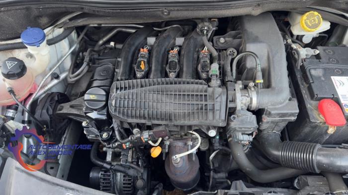 Peugeot 208 I 1.0 Vti 12V PureTech Vehículo de desguace (2014, Blanco)