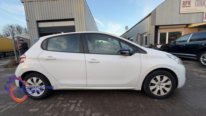 Peugeot 208 I 1.0 Vti 12V PureTech Vehículo de desguace (2014, Blanco)