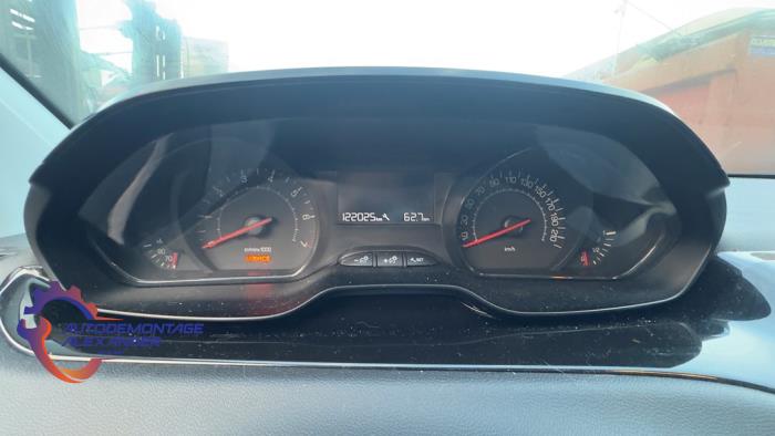 Peugeot 208 I 1.0 Vti 12V PureTech Vehículo de desguace (2014, Blanco)