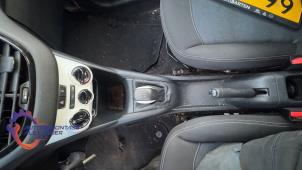 Peugeot 208 I 1.0 Vti 12V PureTech Vehículo de desguace (2014, Blanco)
