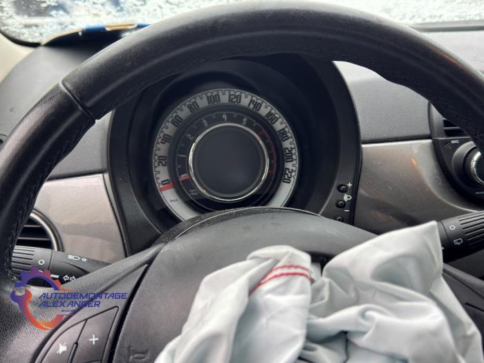 Fiat 500 0.9 TwinAir 85 Samochód złomowany (2013, Szary)
