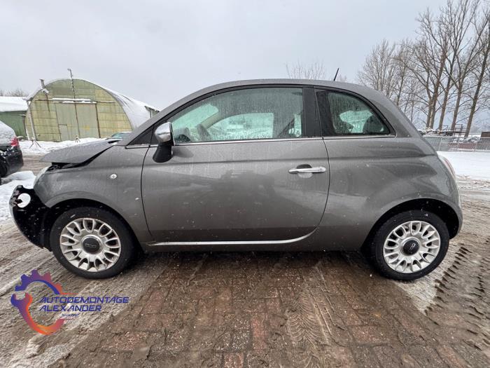 Fiat 500 0.9 TwinAir 85 Samochód złomowany (2013, Szary)
