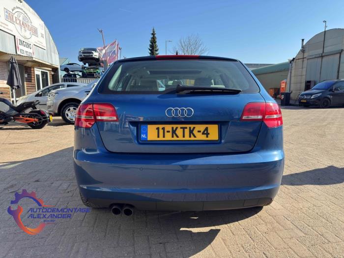 Audi A3 Sportback 2.0 TDI 16V Samochód złomowany (2009, Niebieski)