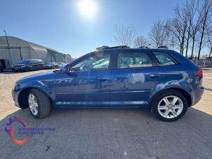 Audi A3 Sportback 2.0 TDI 16V Samochód złomowany (2009, Niebieski)