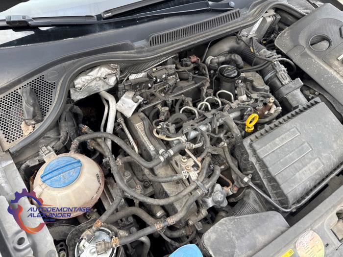Volkswagen Polo V 1.4 TDI 12V 90 Épave (2014, Gris)
