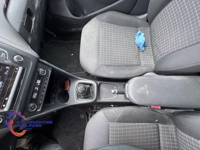 Volkswagen Polo V 1.4 TDI 12V 90 Épave (2014, Gris)