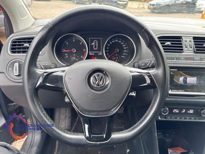 Volkswagen Polo V 1.4 TDI 12V 90 Épave (2014, Gris)