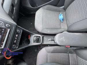 Volkswagen Polo V 1.4 TDI 12V 90 Épave (2014, Gris)