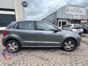 Volkswagen Polo V 1.4 TDI 12V 90 Épave (2014, Gris)