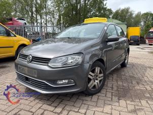 Volkswagen Polo V 1.4 TDI 12V 90 Épave (2014, Gris)