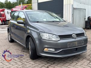 Volkswagen Polo V 1.4 TDI 12V 90 Épave (2014, Gris)