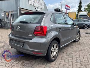 Volkswagen Polo V 1.4 TDI 12V 90 Épave (2014, Gris)