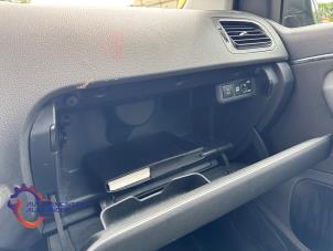 Volkswagen Polo V 1.4 TDI 12V 90 Épave (2014, Gris)