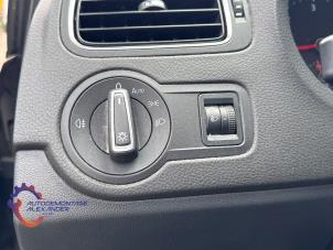 Volkswagen Polo V 1.4 TDI 12V 90 Épave (2014, Gris)