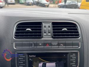 Volkswagen Polo V 1.4 TDI 12V 90 Épave (2014, Gris)