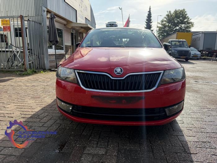 Skoda Rapid Spaceback 1.6 TDI Greenline Vehículo de desguace (2014, Rojo)