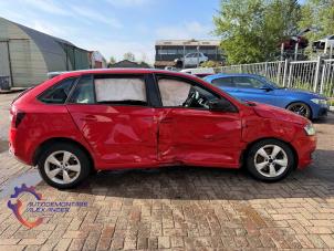 Skoda Rapid Spaceback 1.6 TDI Greenline Vehículo de desguace (2014, Rojo)