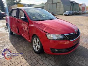 Skoda Rapid Spaceback 1.6 TDI Greenline Vehículo de desguace (2014, Rojo)