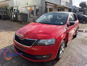 Skoda Rapid Spaceback 1.6 TDI Greenline Vehículo de desguace (2014, Rojo)