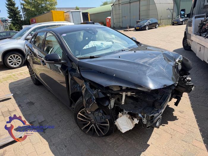 Volvo V40 1.5 T2 16V Geartronic  (Rozbiórka)