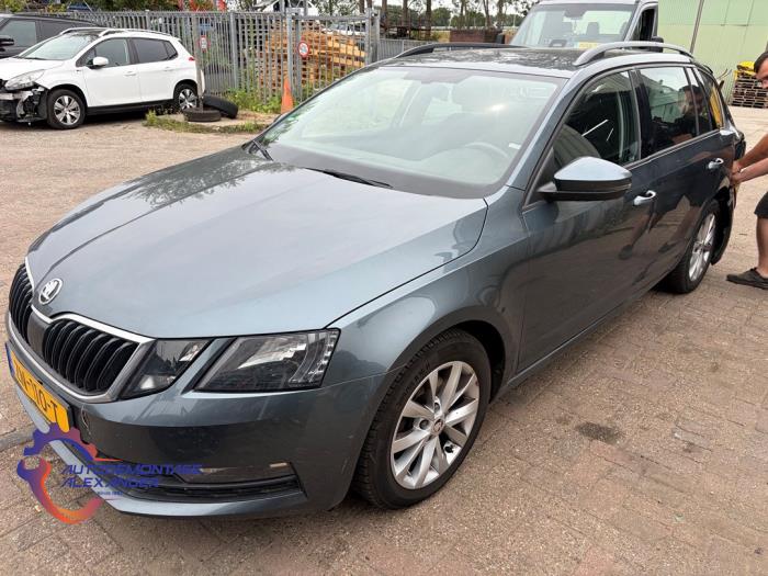 Skoda Octavia Combi 1.0 TSI 12V  (Rozbiórka)