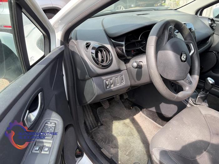 Renault Clio IV 0.9 Energy TCE 90 12V Samochód złomowany (2017, Bialy)
