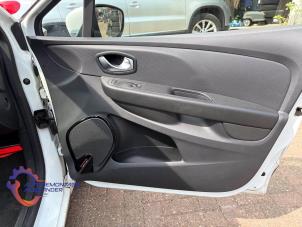 Renault Clio IV 0.9 Energy TCE 90 12V Samochód złomowany (2017, Bialy)