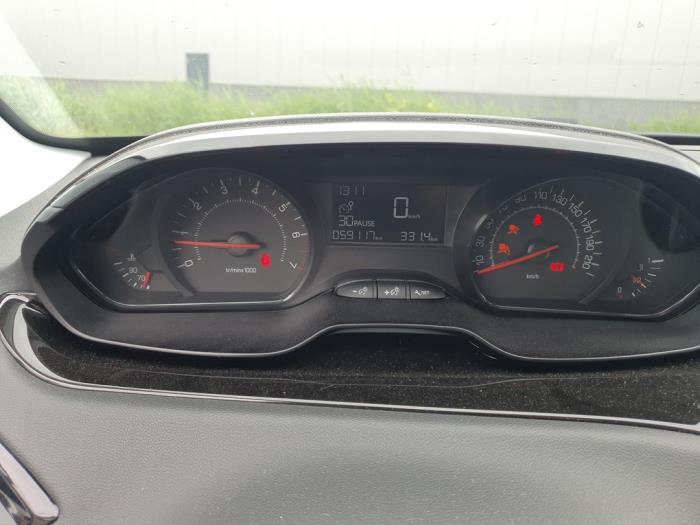 Peugeot 208 I 1.0 Vti 12V PureTech Schrottauto (2014, Schwarz)