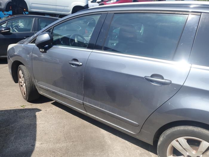 Peugeot 5008 I 1.6 THP 16V Samochód złomowany (2012, Szary)