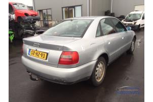 Audi A4 1.8 20V Épave (1998, Gris)