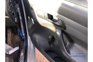 Volkswagen Caddy III 1.6 TDI 16V Épave (2012, Métallisé, Gris argenté)