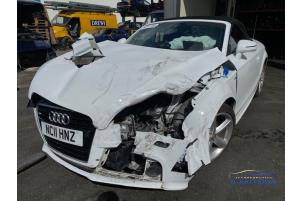 Audi TT Roadster 1.8 TFSI 16V Épave (2011, Blanc)