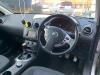 Nissan Qashqai 1.6 dCi Pure Drive 4x4 Vehículo de desguace (2011, Gris)