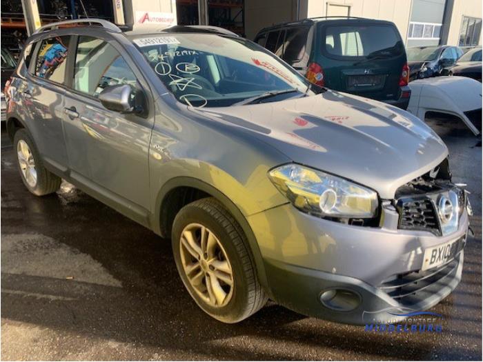 Nissan Qashqai 1.5 dCi DPF Vehículo de desguace (2010, Gris)