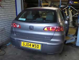 Seat Ibiza Épave (2004, Gris souris, Anthracite)