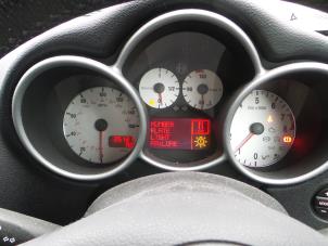 Alfa Romeo 147 Épave (2004, Aubergine)