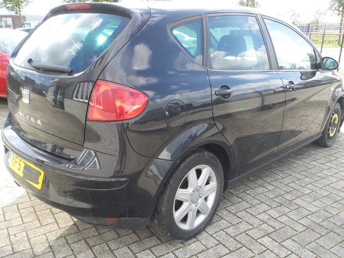 Seat Altea 1.9 TDI Skrotfordon (2007, ZWART MET)