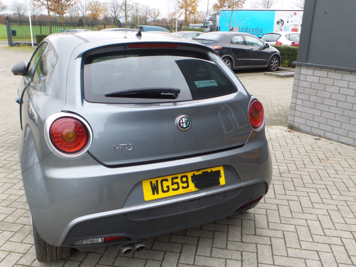 Alfa Romeo MiTo 1.4 TB 16V Samochód złomowany (2010, Szary)