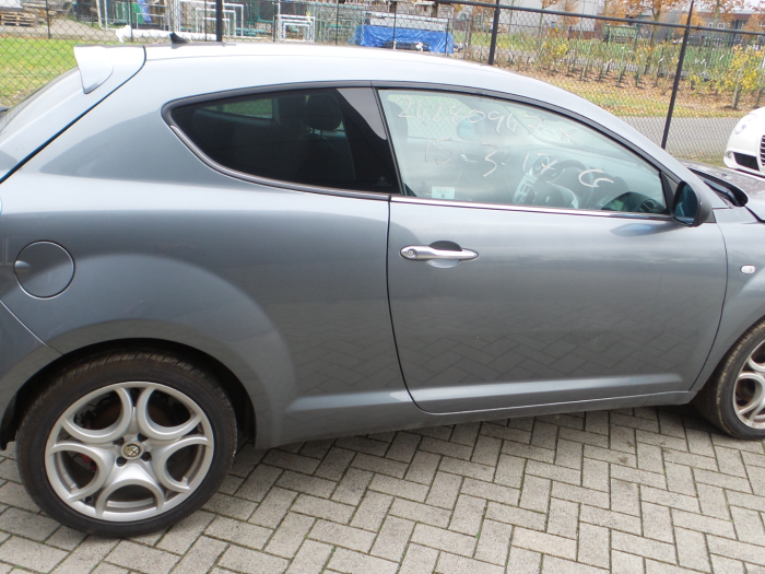 Alfa Romeo MiTo 1.4 TB 16V Samochód złomowany (2010, Szary)