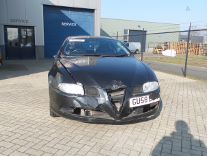 Alfa Romeo GT 2.0 JTS 16V Épave (2008, Métallisé, Noir)