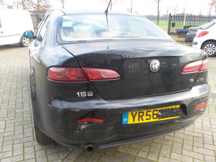 Alfa Romeo 159 1.9 JTS 16V Épave (2007, Noir)