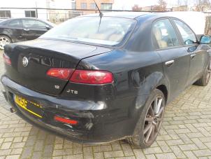 Alfa Romeo 159 1.9 JTS 16V Épave (2007, Noir)